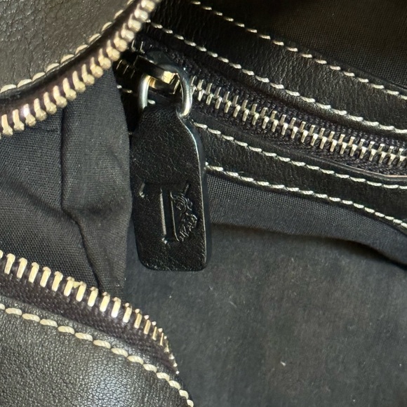 Tod’s traditional Italian 1 strap leather shoulder tote zip top handbag classic - Picture 9 of 15